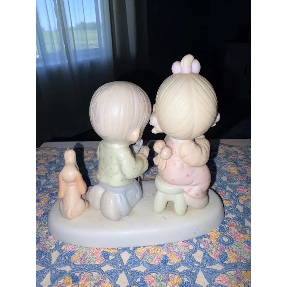 Precious Moments precious moments